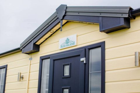 Deluxe Holiday Home Sea View Country Park