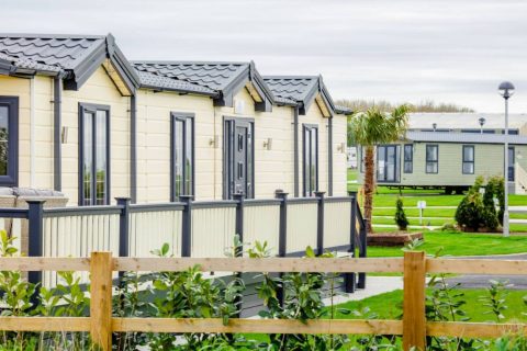 Deluxe Holiday Home Field View Decking Hornsea