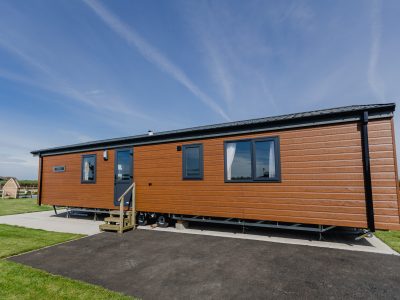 Park home rental with hot tub Hornsea